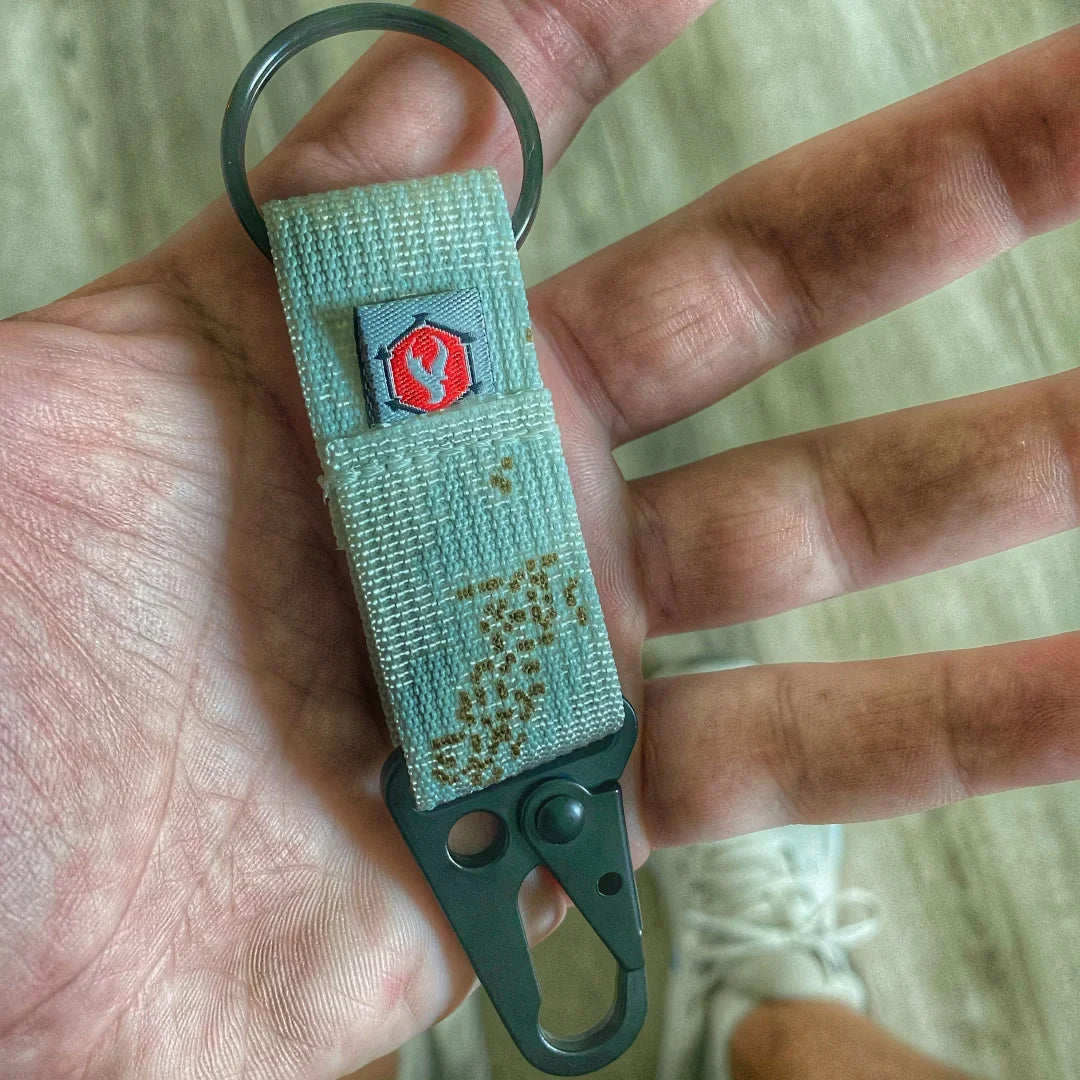 The Chauffeur - Camo Edition - Durable keychain clip
